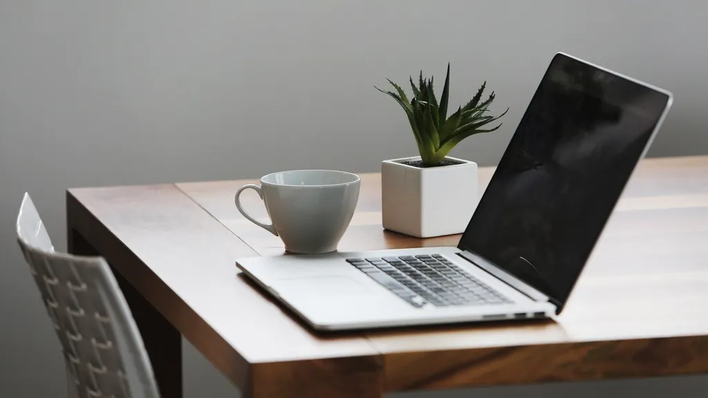 Image compression explained: lossy vs lossless for websites